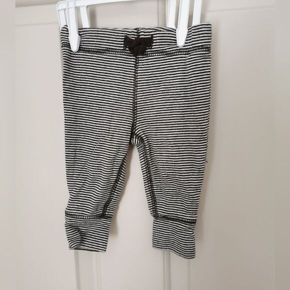 3/$15 Carter's cotton pants 3 m - Picture 1 of 4